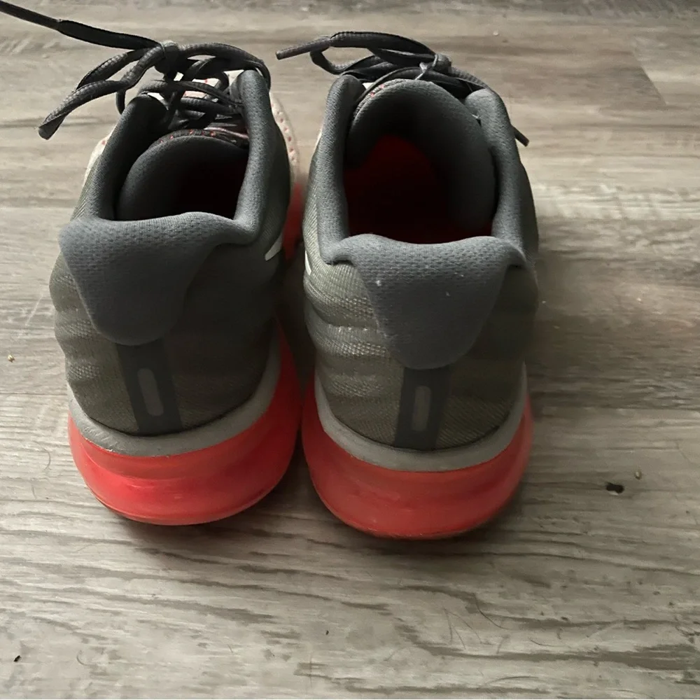 Women’s Nike Air Max Gray Red Sneakers Size 9.5 | Cushioned Running Style